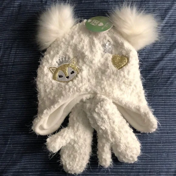 NWT The children’s place Hat & mittens set sizeS