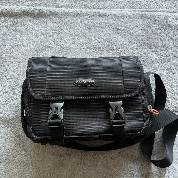 Black Men's Shoulder Camera Bag