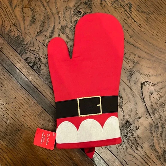 Brand new Sur La Table Santa Oven Mitt