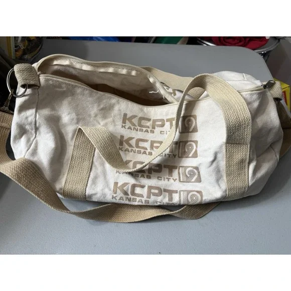 KCPT19 Vtg Duffel bag Tan