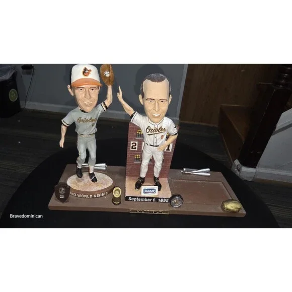 Cal Ripken Jr Bobble heads Esskay 2131 Edition