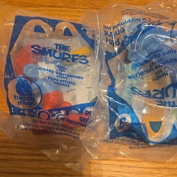 Vibrant Blue Smurfs Party Favors in Clear Bags