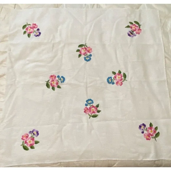 Vintage Tablecloth Embroidered Floral Square 33