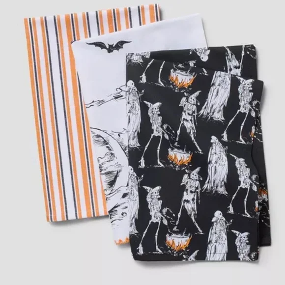 Sur La Table NWT Halloween Assorted Towels, Set of 3