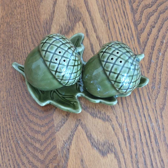 Sur La Table Green Fish-Shaped Kitchen Accents