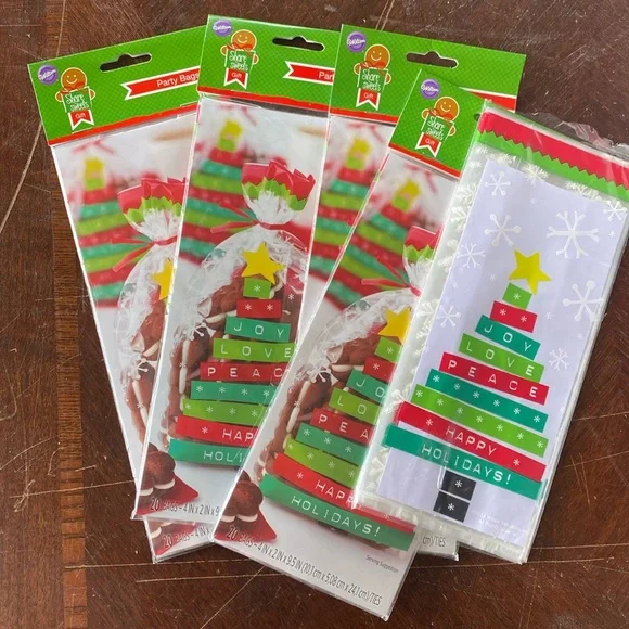 Wilton - Joy, Love, Peace, Happy Holidays! Party/ Treat Bags - 100 Bags