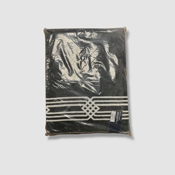 Hudson Park Collection Black Marittima Beach Towel Size 40