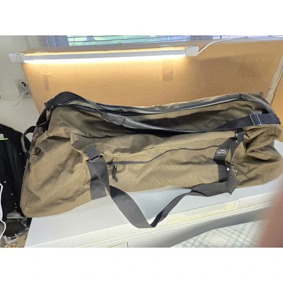 Vtg Totes Sport Duffle Bag XL Green Canvas 40x16x14