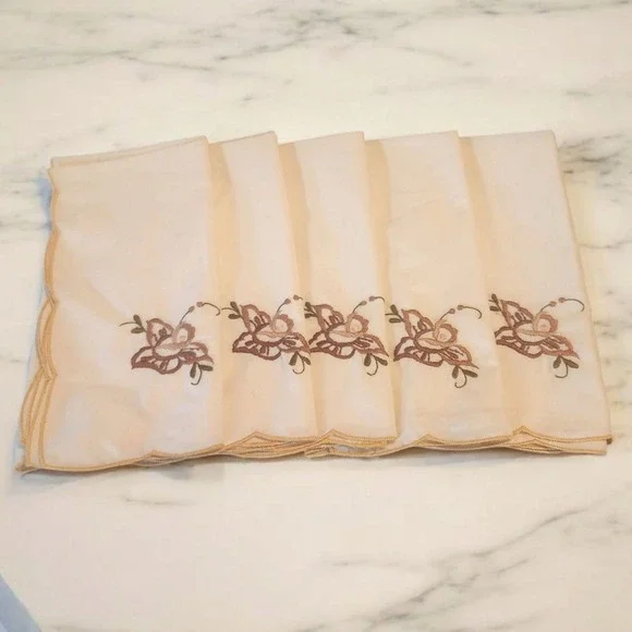 Vintage Champagne Cream Embroidered‎ Rose Scalloped Edge Cloth Napkins Set of 5