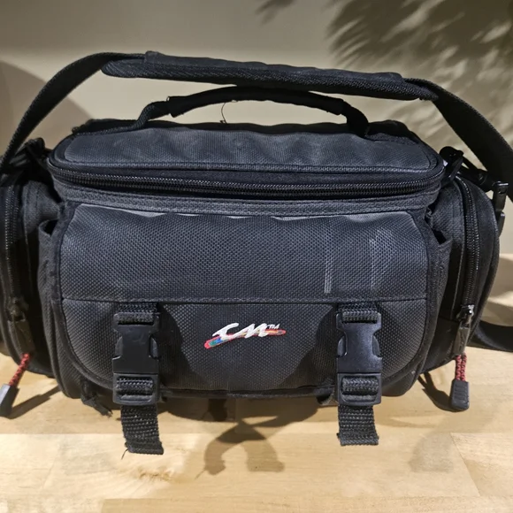 camera bag crossbody