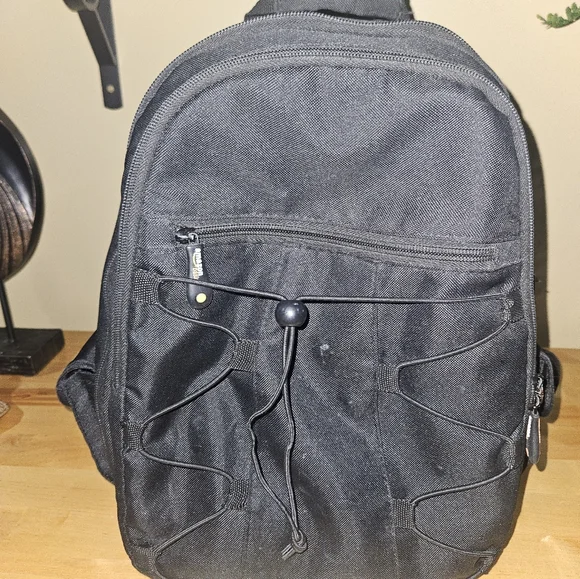 Amazon Basics DLSR SLR Laptop Backpack Cameras and Accessories Black