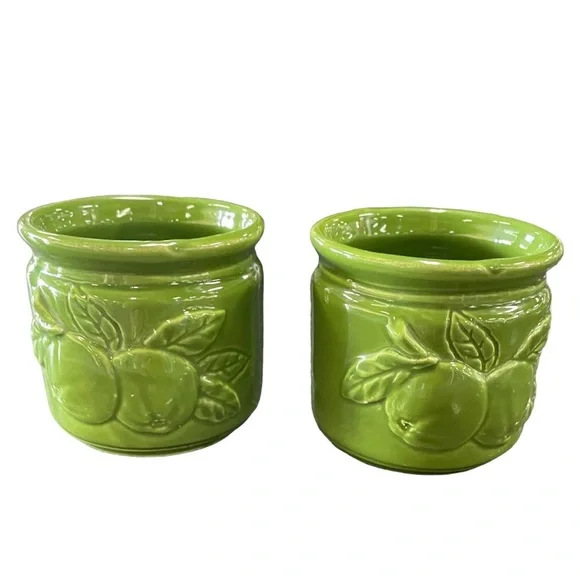 Sur La Table (2) Green Ceramic Cups Made in Italy Set of Two