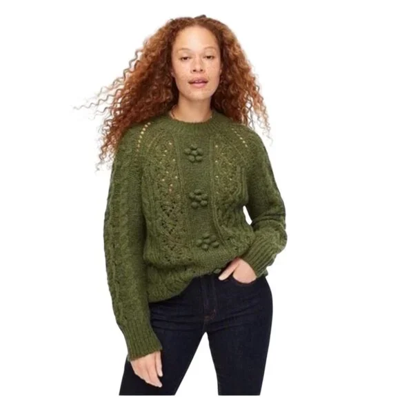 J Crew. Women Chunky Knit Green Sweater With Floral Detailing Size Large