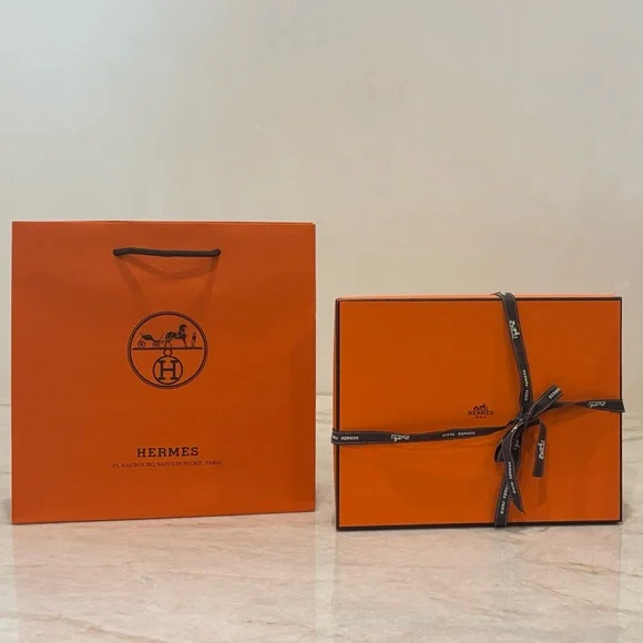 Authentic Hermès Birkin/Kelly Boutique Packaging Set – Box, Shopping Bag, Ribbon