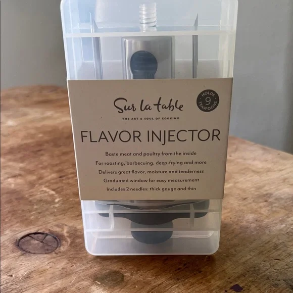 Sur la table Flavor Injector NIB Stainless Steel with 2 needles