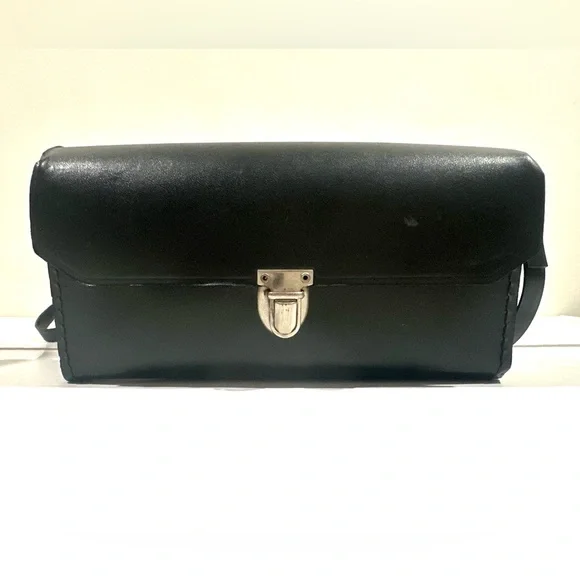 Vintage Black Leather Camera Case with Metal Clasp 8.5”