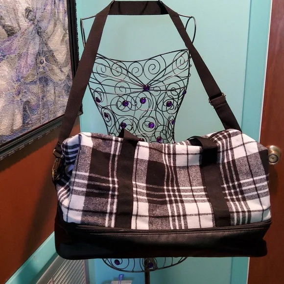 Plaid Duffell Bag