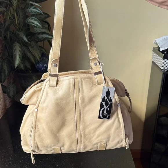 Perlina Tan Duffel Bag Perlina New York Large Leather Handbag – Cream