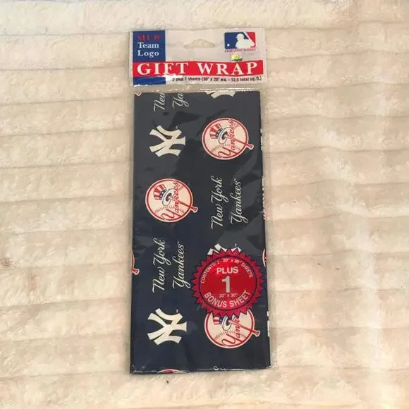 MLB New York Yankees Wrapping Paper Holiday Gift Wrap Vintage Baseball‎ Holiday