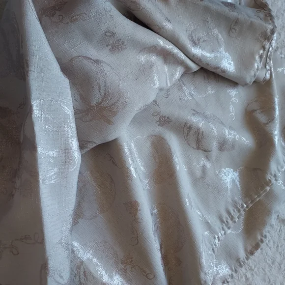 Shimmery Beige Fall Pumpkin Themed Tablecloth 68x50