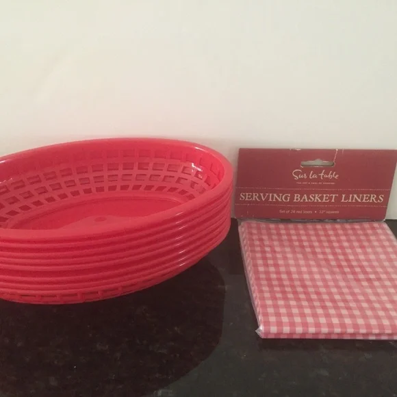 8 TableCraft Classic Red Oval Food Baskets & 24 Red & White Liners/ON SALE!