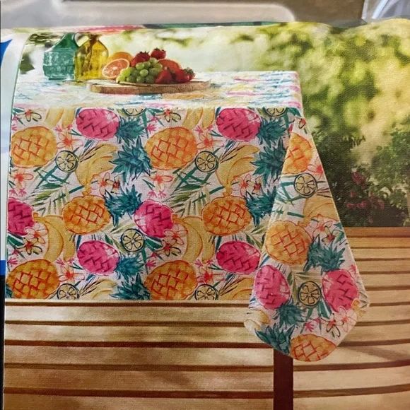 MAINSTAYS Pineapple Tropical Tablecloth, 60x84 PEVA, White Yellow