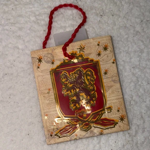 Gryffindor Crest Gift Bag Harry Potter By Hallmark Small 4” x 5”