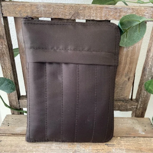 TOTES FOLDING DUFFLE BAG PERFECT FOR TRAVEL/MARKET/OFFICE