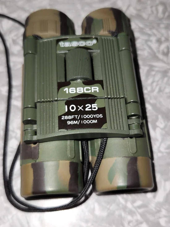 Tasco 10x25 Compact Binoculars in Camouflage Green
