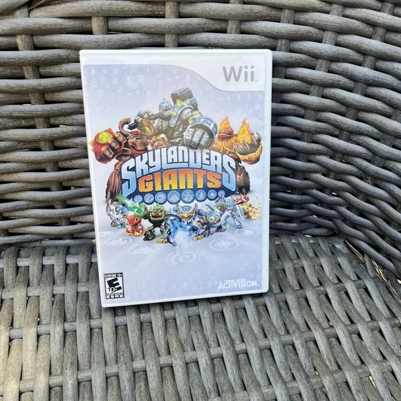 Activision Skylanders: Giants Nintendo Wii U E10+ Not For Resale Fast Shipping