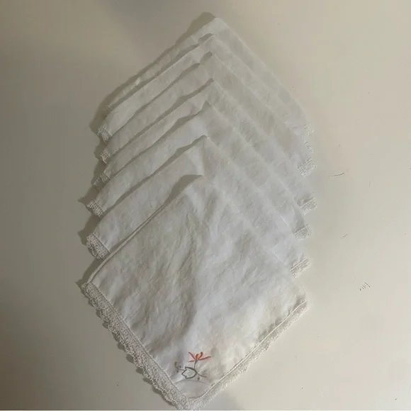 Vintage Set Of 7 Floral Embroidered Dinner Napkins With Lace Edge 15.5” Square