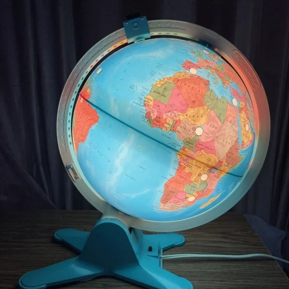 Vintage 1988 Fisher Price World Globe Illuminated Educational Viewfinder Works