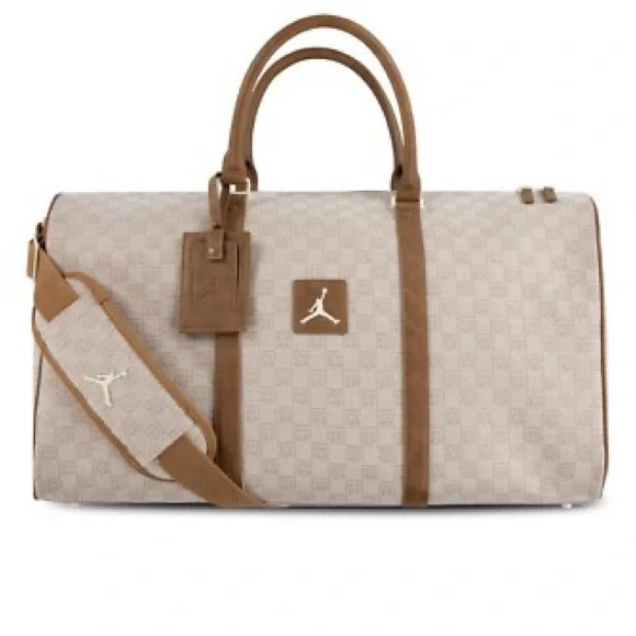 NWT Jordan Monogram #23 Duffle Bag Elegant Tan & Cream Travel Unisex, 20L