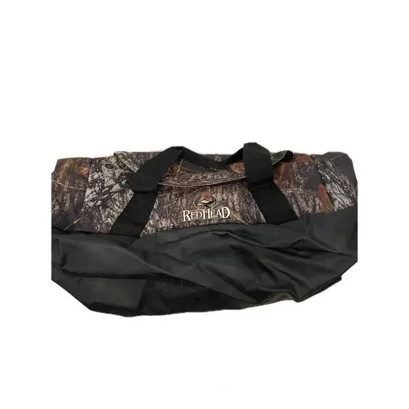 Redhead Brand Mossy Oak Camo Duffel 22