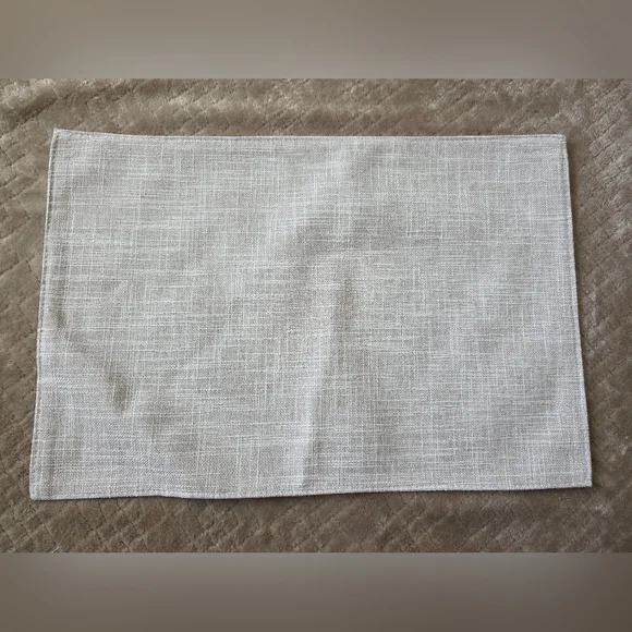 Set‎ 8 Chic Cream Table Mats