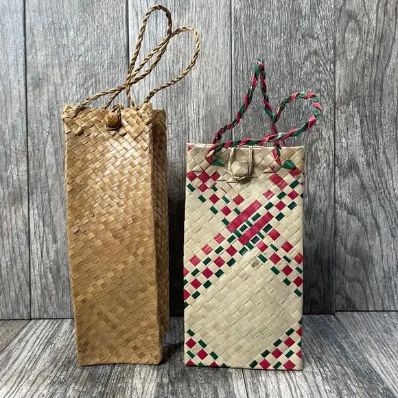 Bundle of 2 Woven Straw Beach Raffia Gift Bags