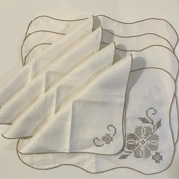 Set of 4 Handmade Embroidered Linen Placemats and Matching Napkins