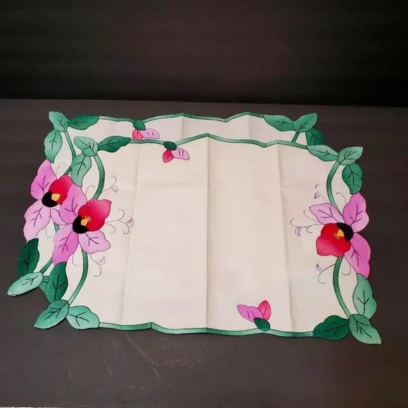 Vintage Handmade Applique Embroidered Placemats, set of 2 Floral Cloth Mats