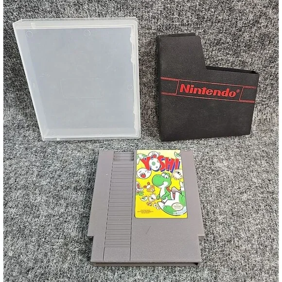 Vintage 1985 Nintendo NES Yoshi w Sleeve and Case