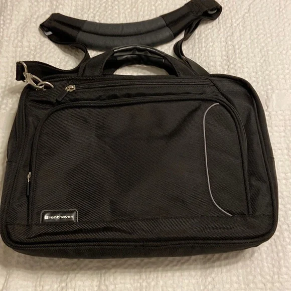 Brenthaven Laptop Bag color black excellent condition wide 17” high 13”