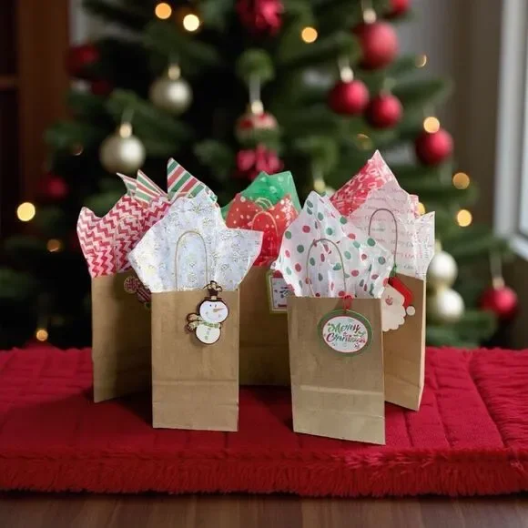 XMS-6-Festive Holiday Gift Bags with Tissue Paper and Gift Tags