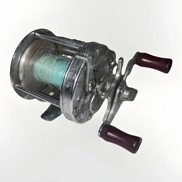 Pflueger Rocket No 1365 Baitcast Fishing Reel