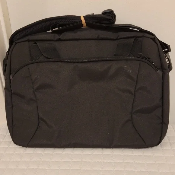NWT Dell CC5624S EcoLoop Pro Slim Briefcase 15 Black Laptop Messenger Bag Basics
