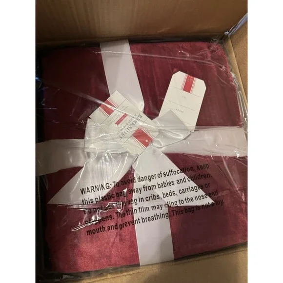 Berkshire 60x70 Velvetsoft Throw in Gift Box Red