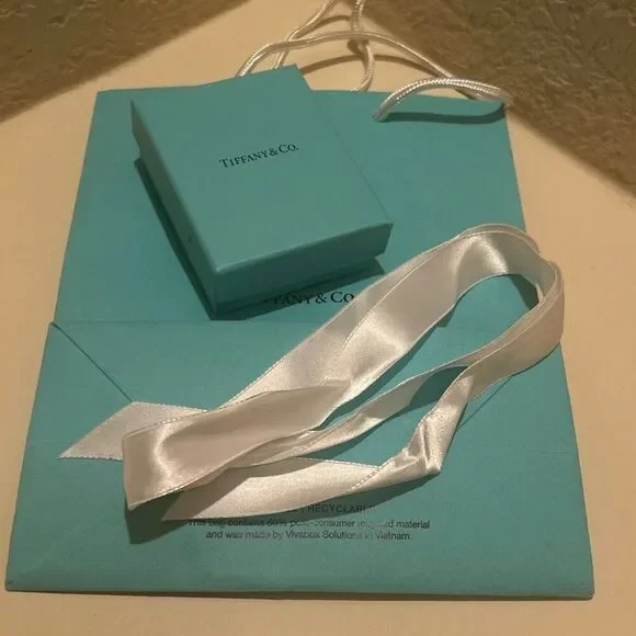 Tiffany & Co Luxury Packaging Box Ribbon Gift Bag Set Iconic Blue
