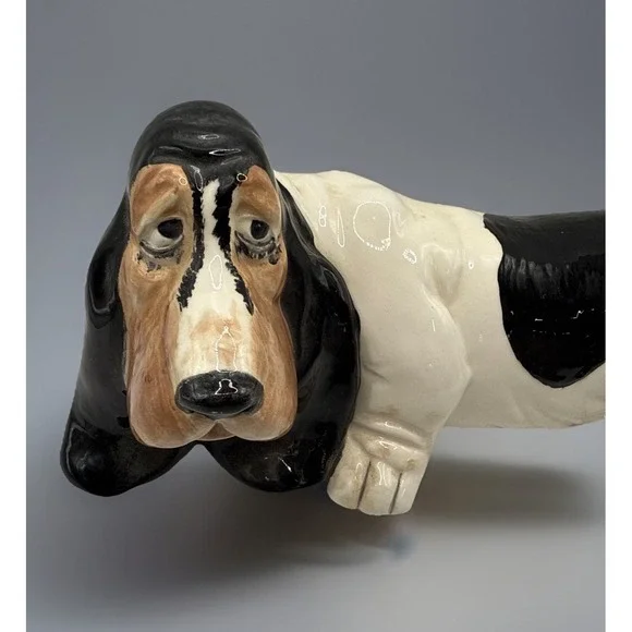 Vintage BASSET HOUND 1975 Ceramic Figurine Dog Duncan Ceramic Prod. Inc 9.5