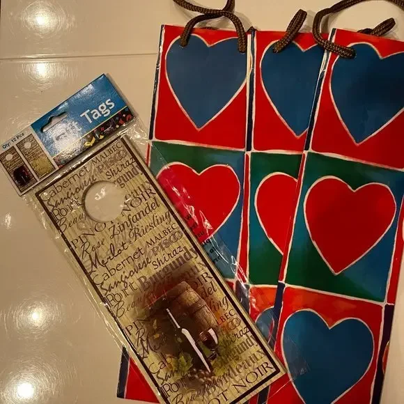 Wine‎ Bags and Wine Tags (new) (p/s/x)