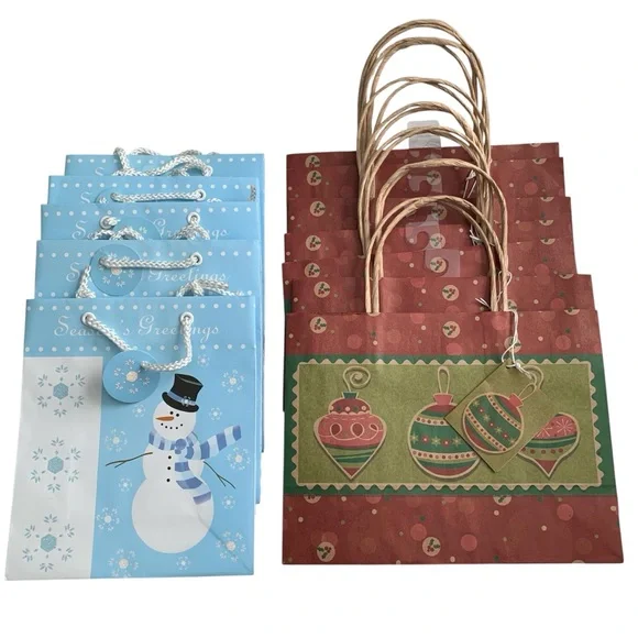 Winter Holiday Gift Bag Lot Season’s Greetings Snowman Holiday Ornament NWT