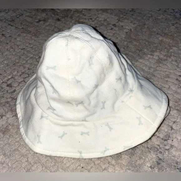 Chic Pea dog bone print hat