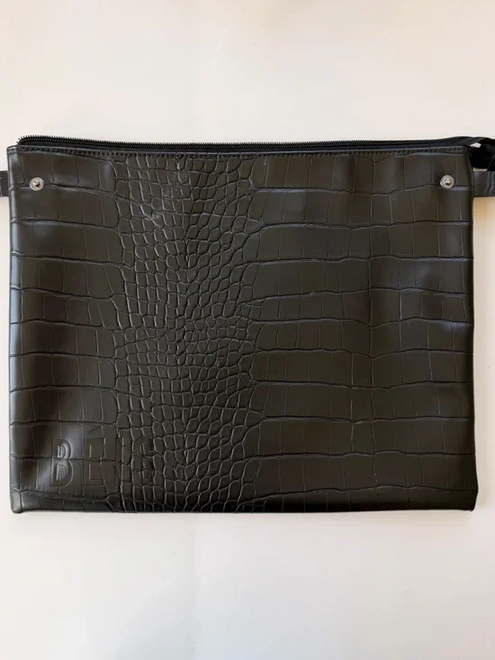 Beis Faux Leather Black Croc-Embossed Laptop Full Zip Pouch Travel Sleeve